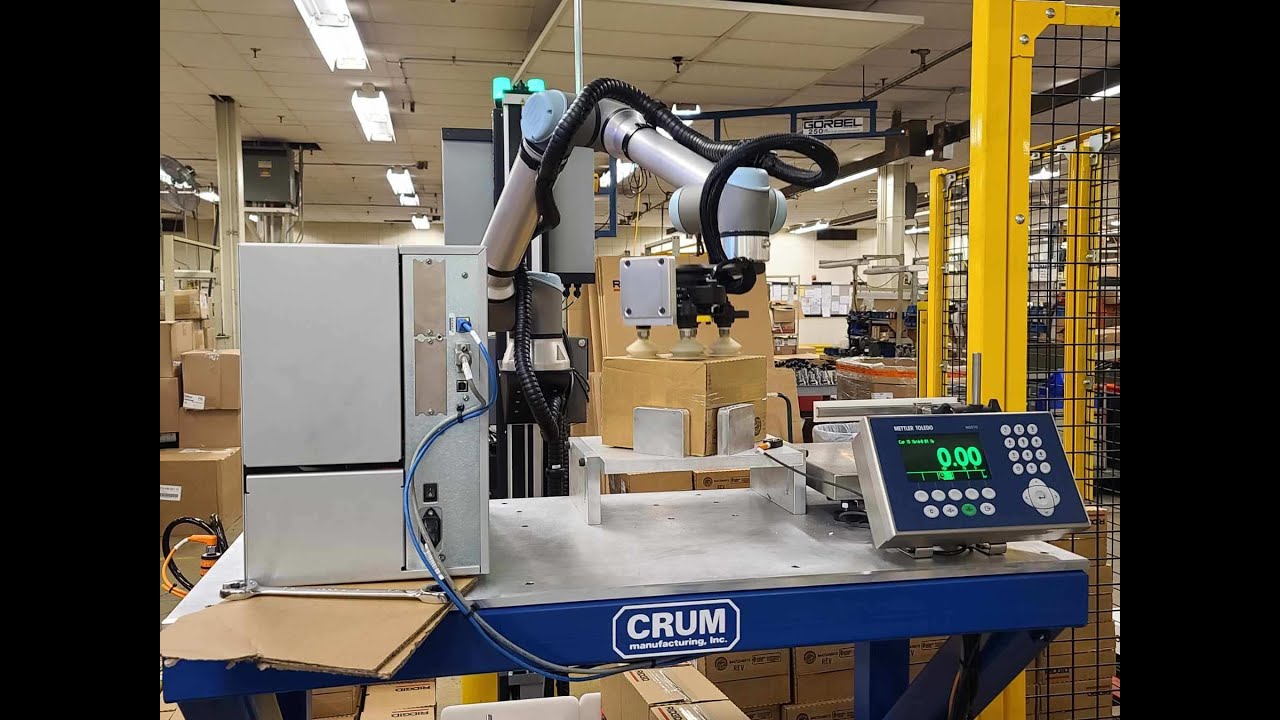 Robot-tööstuslike sisseehitatud arvutite kaubaalustele panemine