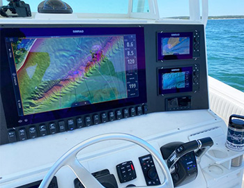 https://www.gdcompt.com/industrial-touchscreen-panel-pc-outdoor-used-on-board-ship-marine-display-product/